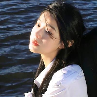 燕子与鹦鹉